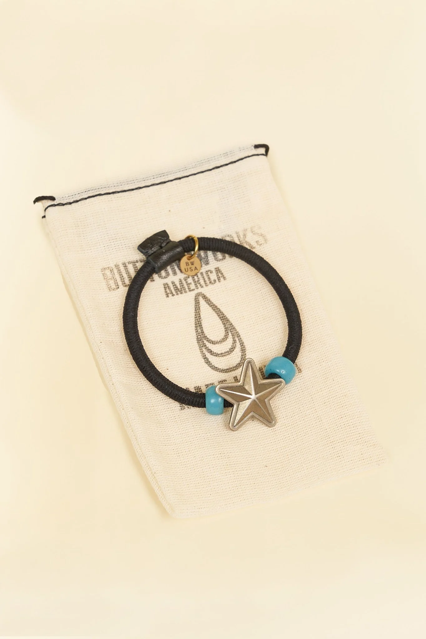 Button Works U.S.A. Star Concho Gum bracelet - Black - Image 3