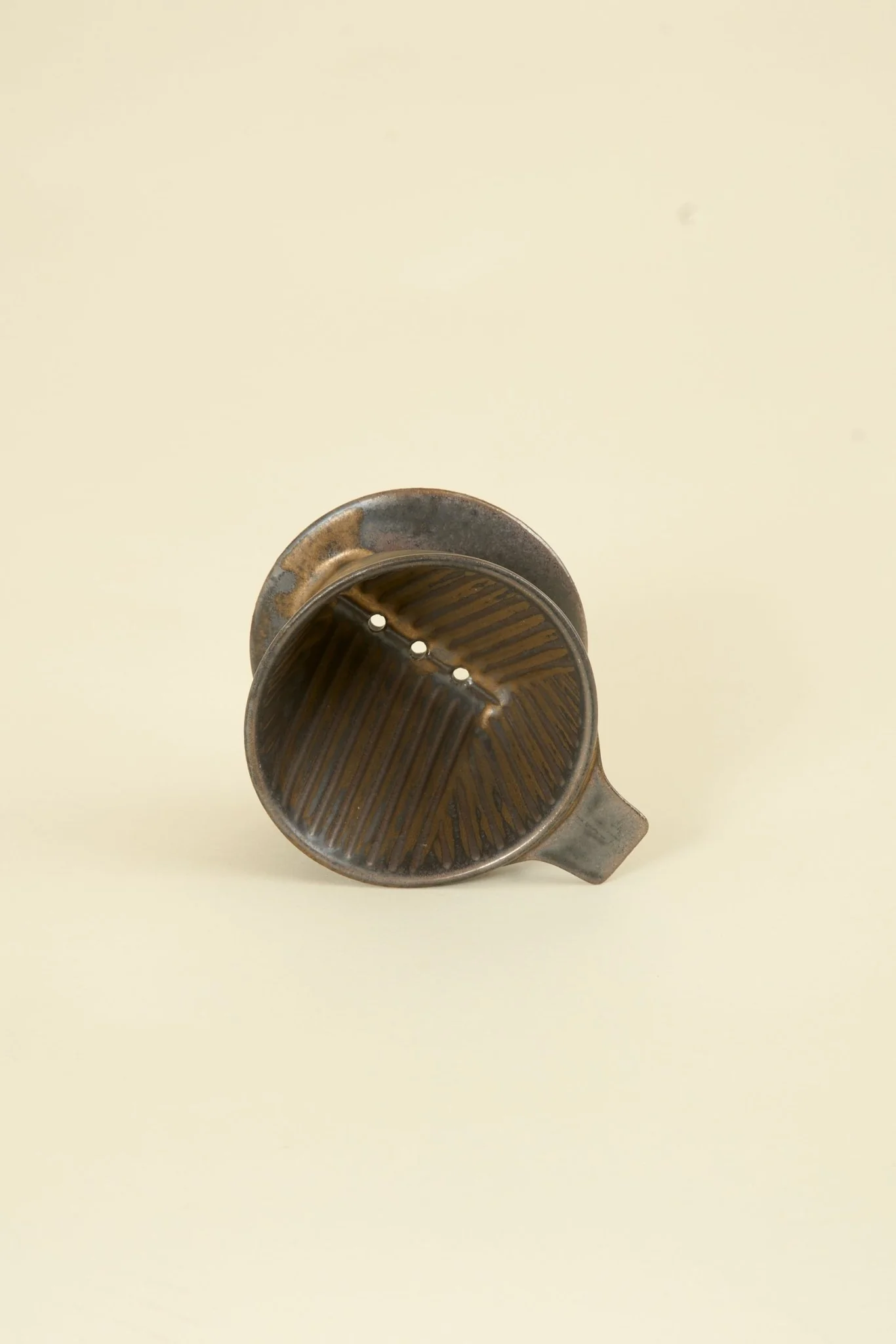 CHIPS Inc. Ancient Pottery Coffee Dripper - Brass - Image 4