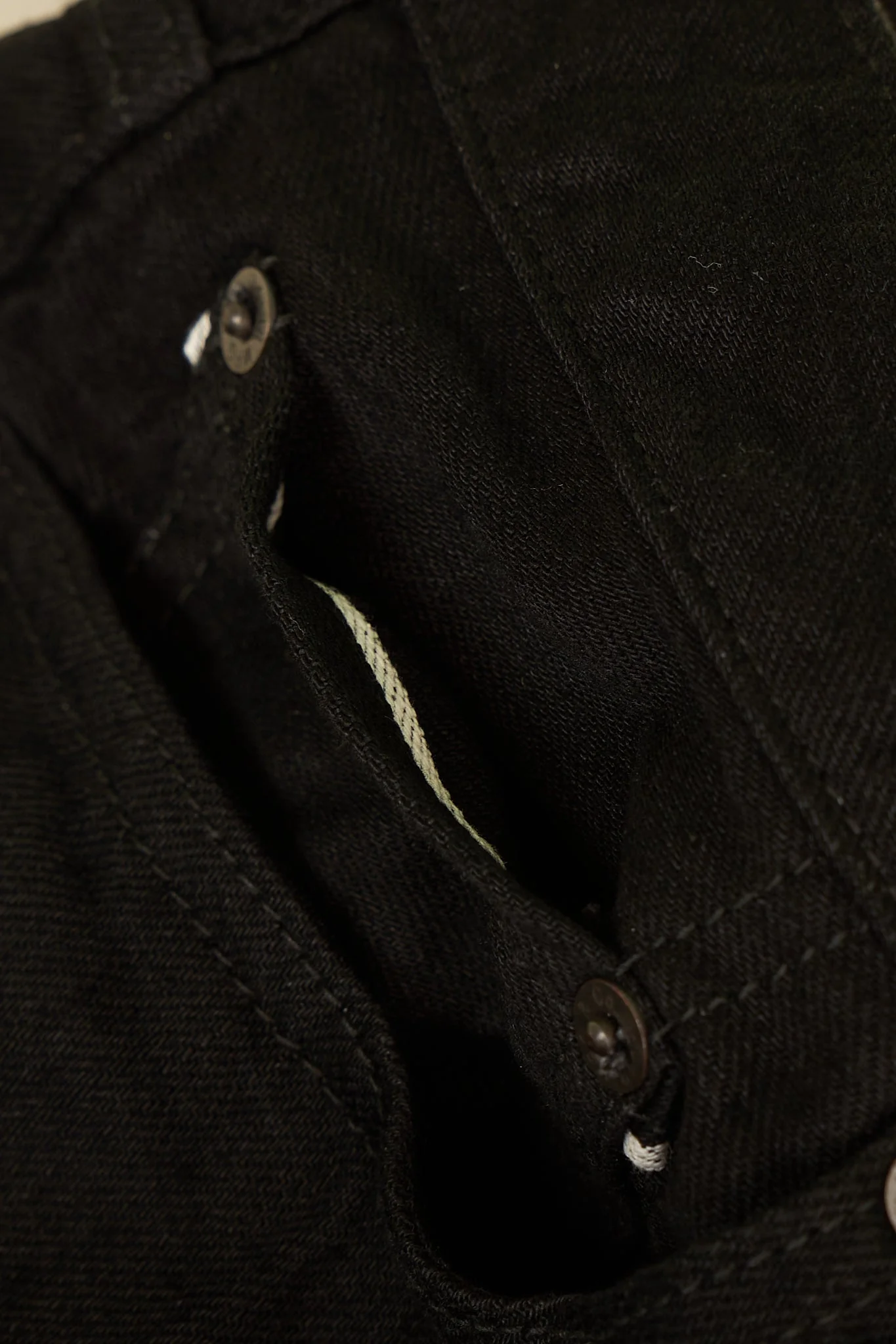Japan Blue J414 Black Classic Straight Selvedge Denim - 14oz - Image 11