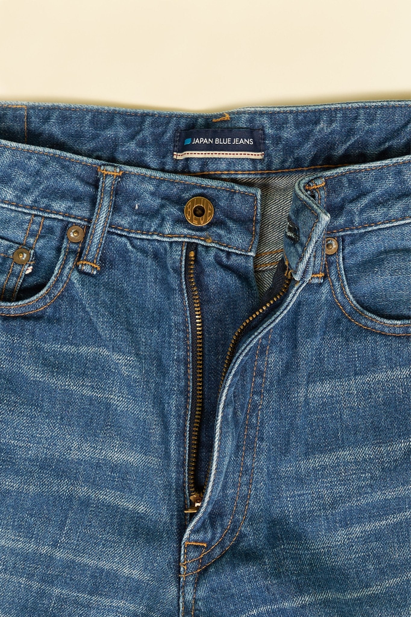 Japan Blue J504 Africa Loose Fit Mid Wash Selvedge Denim - 12.5oz - Image 3
