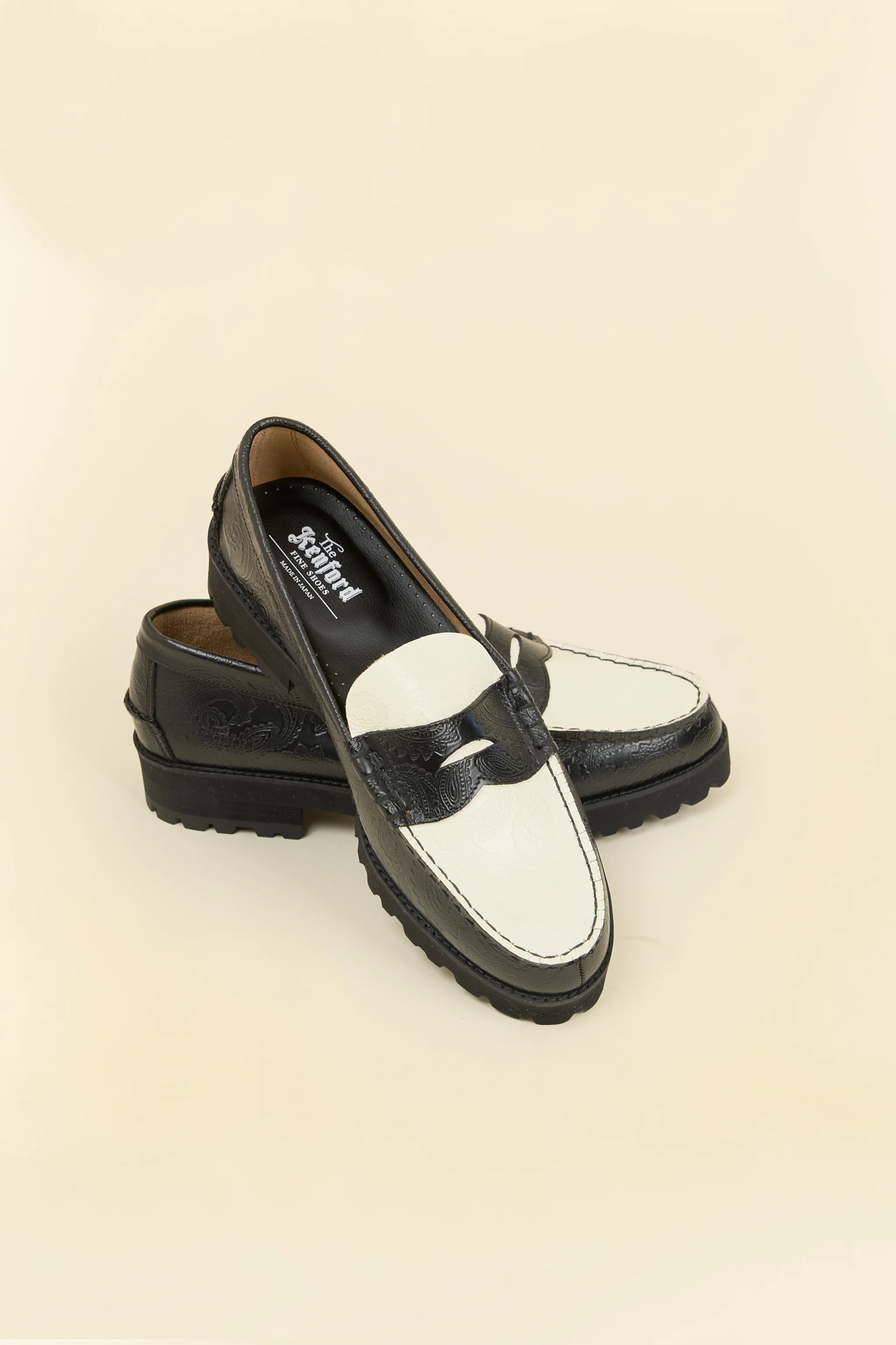 Kenford Shoes Tank Sole Loafer - Black/White Paisley - Image 3