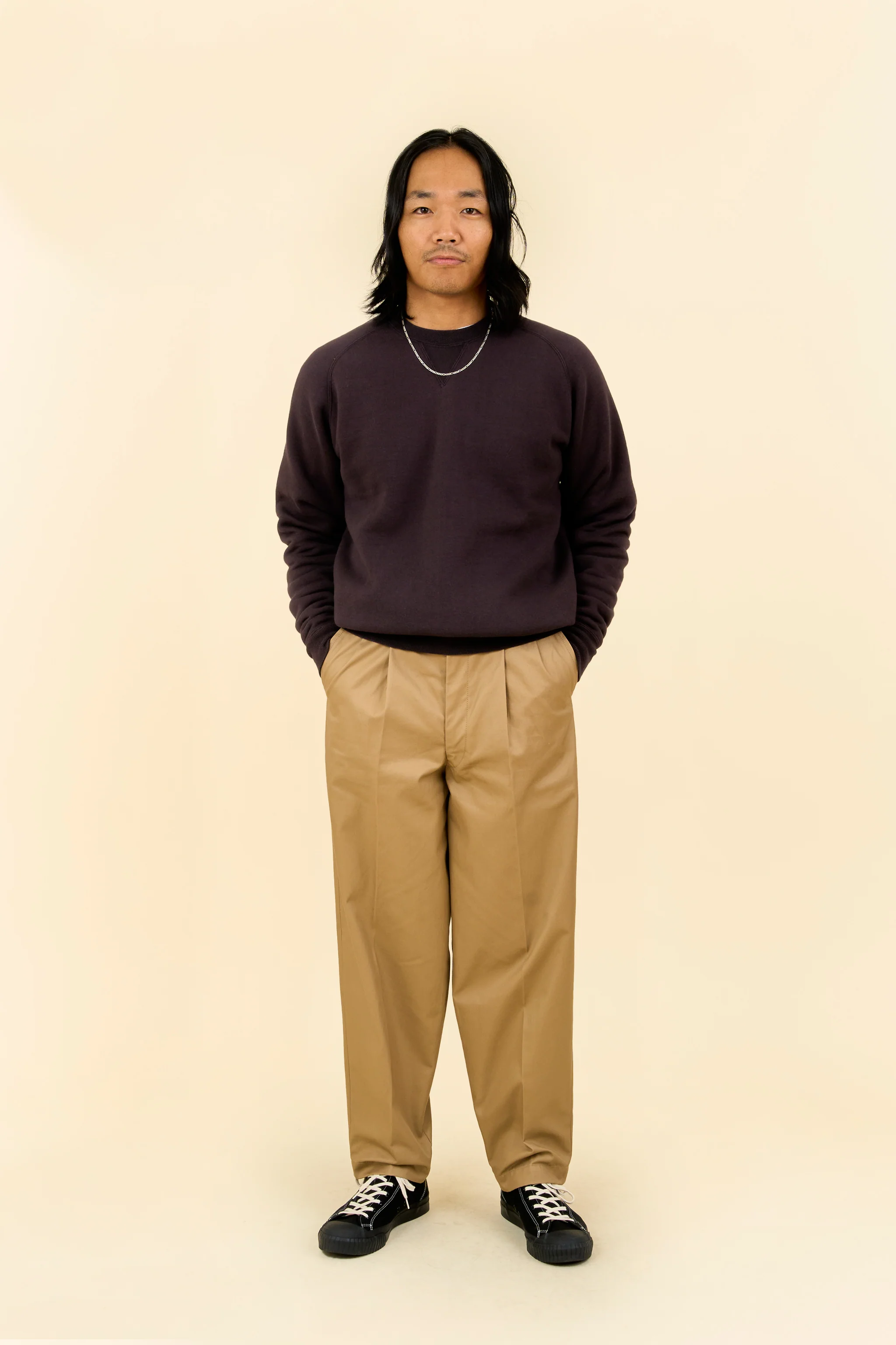 Pherrow’s Loopwheel Raglan Sweatshirt - Sulphar Black - Image 2