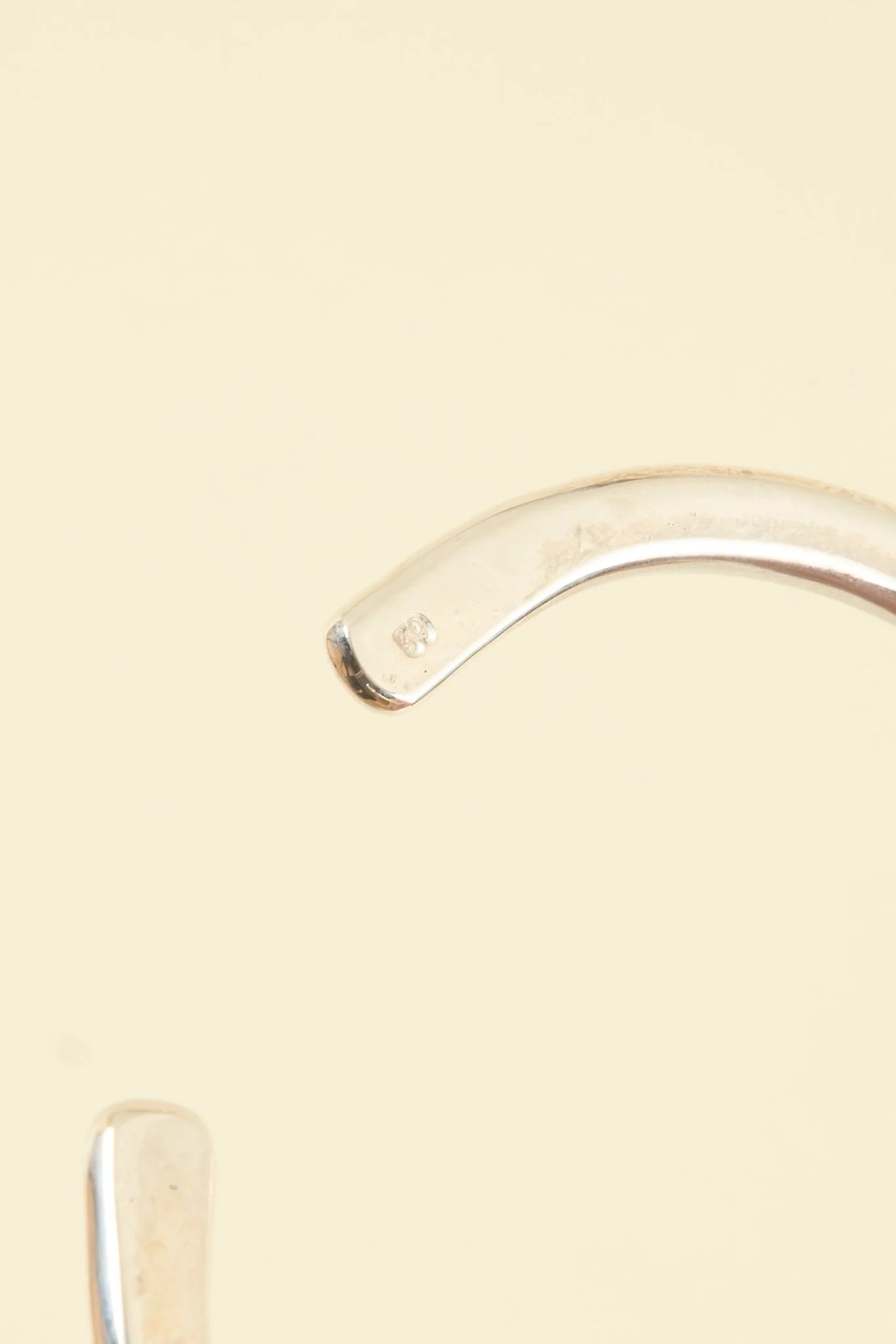 SunKu Roller Press Bangle - Silver / Turquoise - Image 4